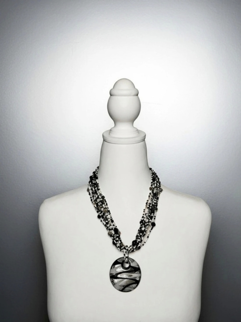Brand New Beaded Pendant 21 Inch Necklace in Black & Silver
